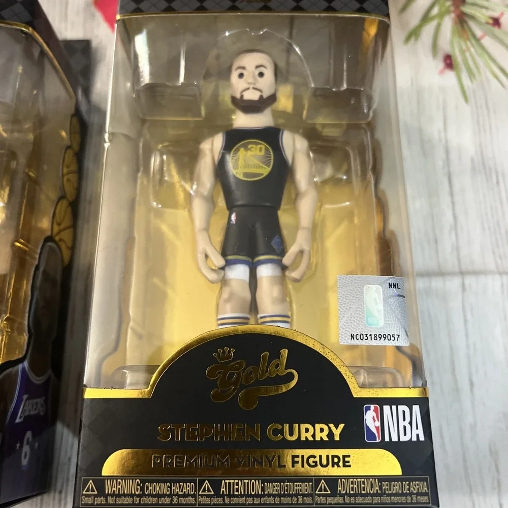 New Funko Pop! Gold NBA Lebron James - Chase Edition,  Stephen Curry 5